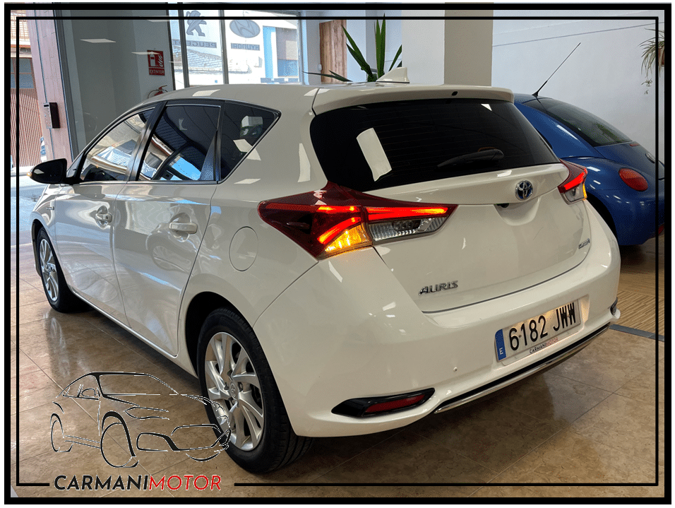 Toyota Auris  Hybrid 140H Active