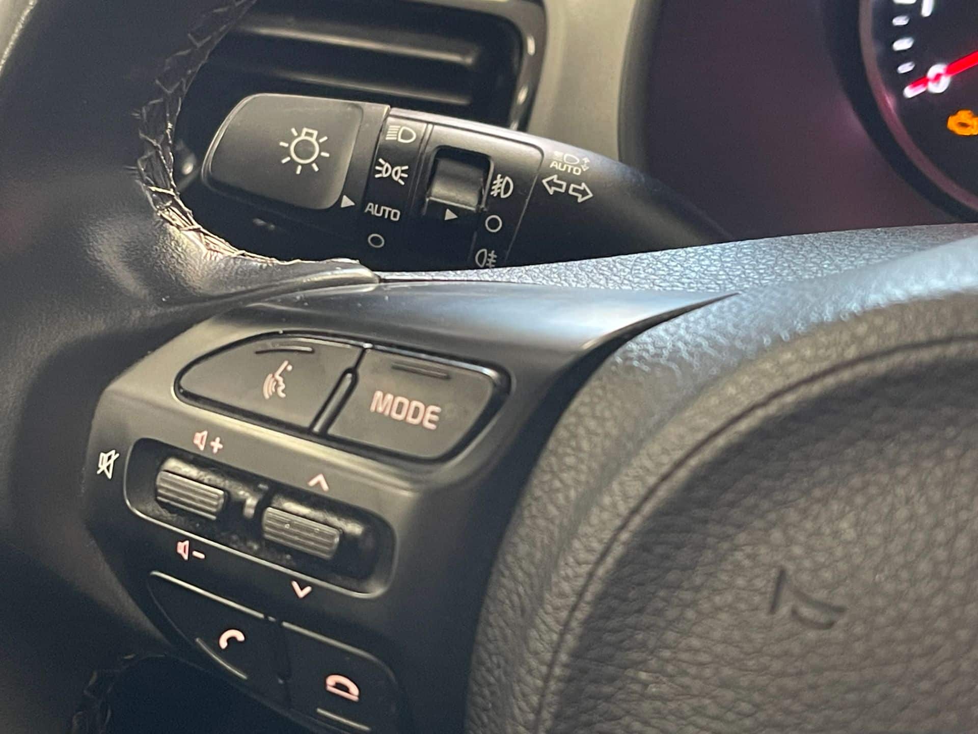 Kia Stonic  T-GDi Drive 120CV – Cámara Apple CarPlay Muy cuidado