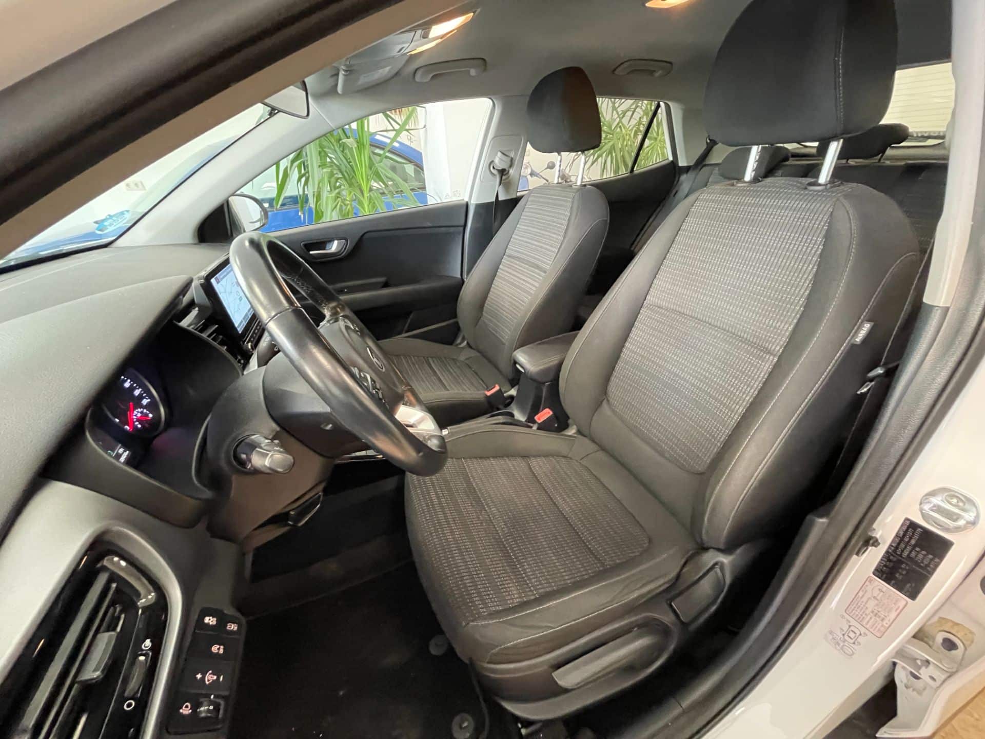 Kia Stonic  T-GDi Drive 120CV – Cámara Apple CarPlay Muy cuidado